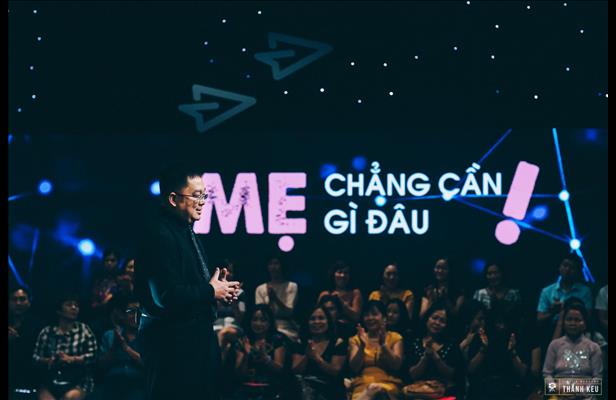 “Ngày xưa mình phải giữ Mẹ, còn giờ Mẹ giữ con...”