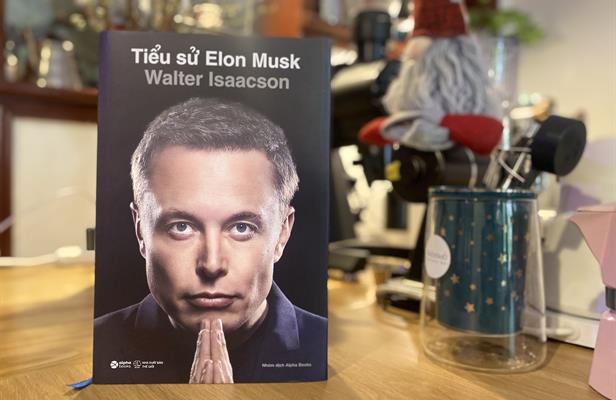 Từ kẻ trốn chạy khỏi cái nôi nhân loại đến người tiên phong kiến tạo thực tại mới của loài người